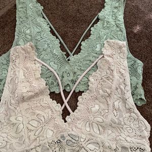 Camisole / lace bra / bralette